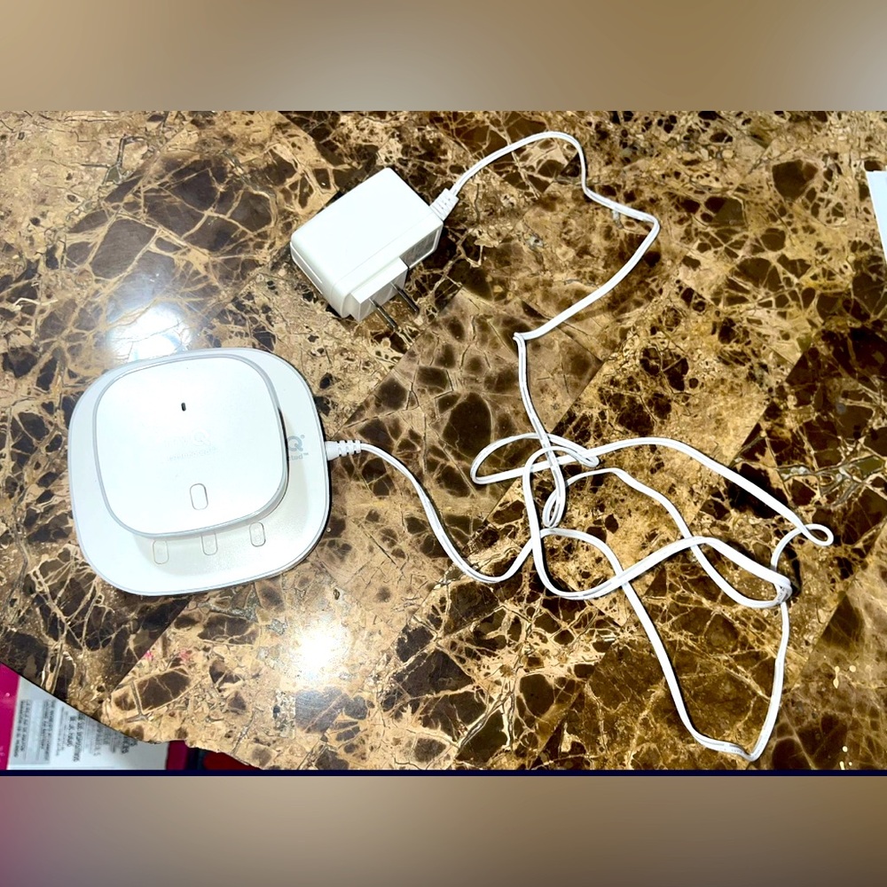 Chamberlain MyQ Wireless Smart Garage Hub and Controller - White NO BACK MOUNT